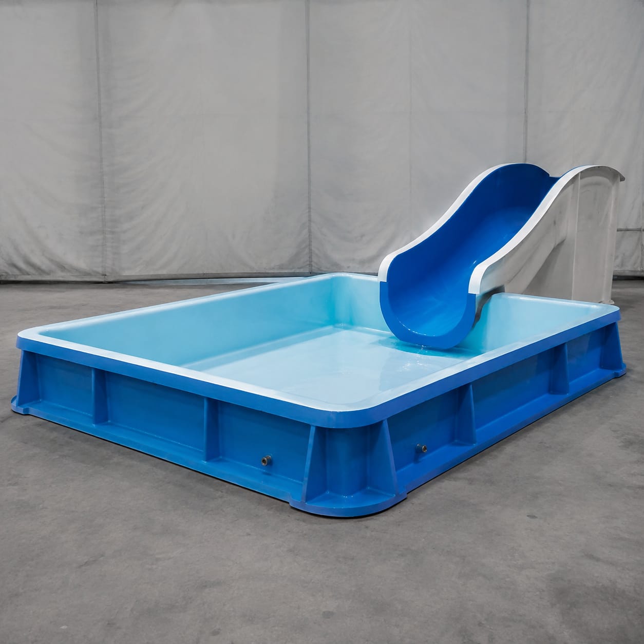 Bassin de réception de toboggan aquatique en PRV
